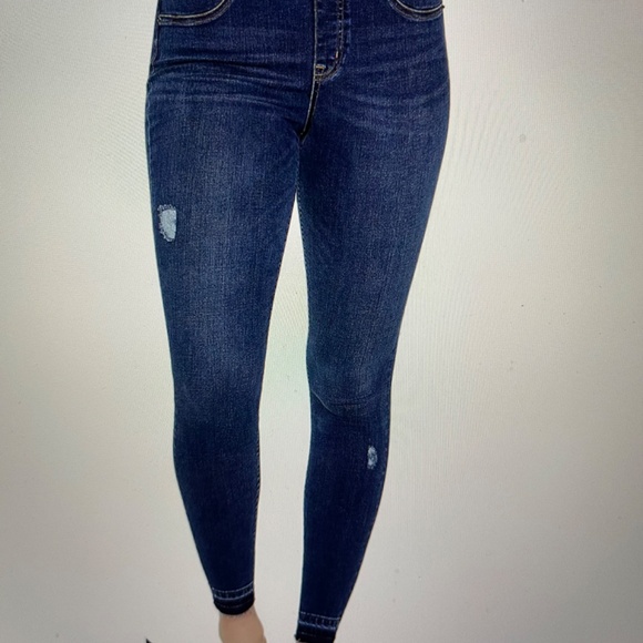 SPANX Distressed Ankle Skinny Jeans, Medium Wash- NEW - Picture 2 of 7